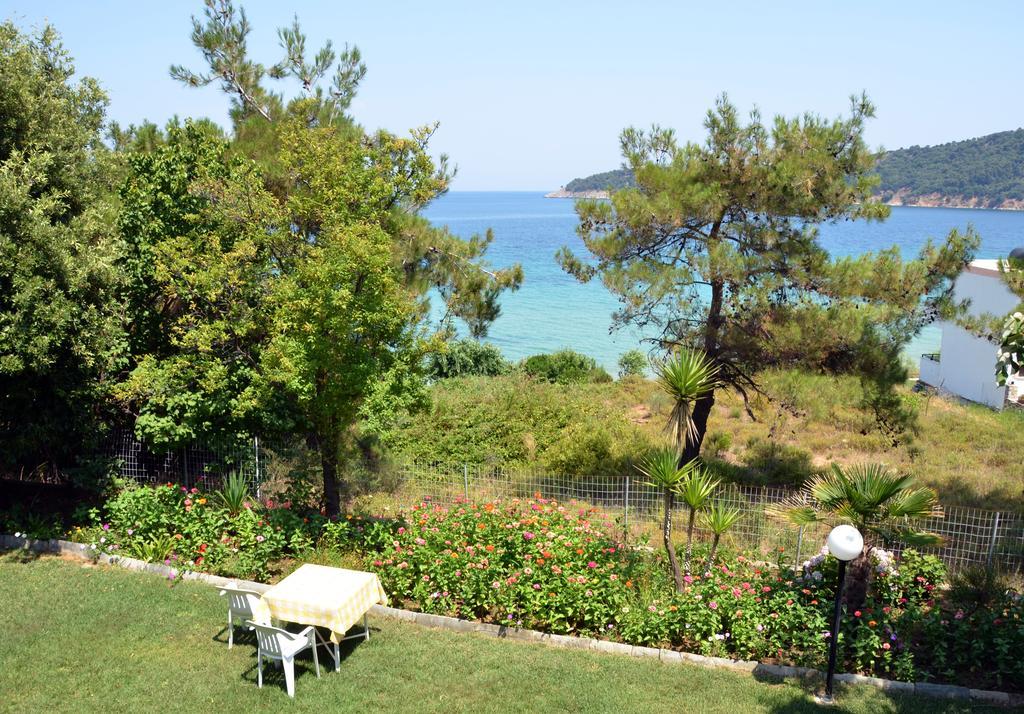 Pension Giannis Αdults Only Коініра Екстер'єр фото