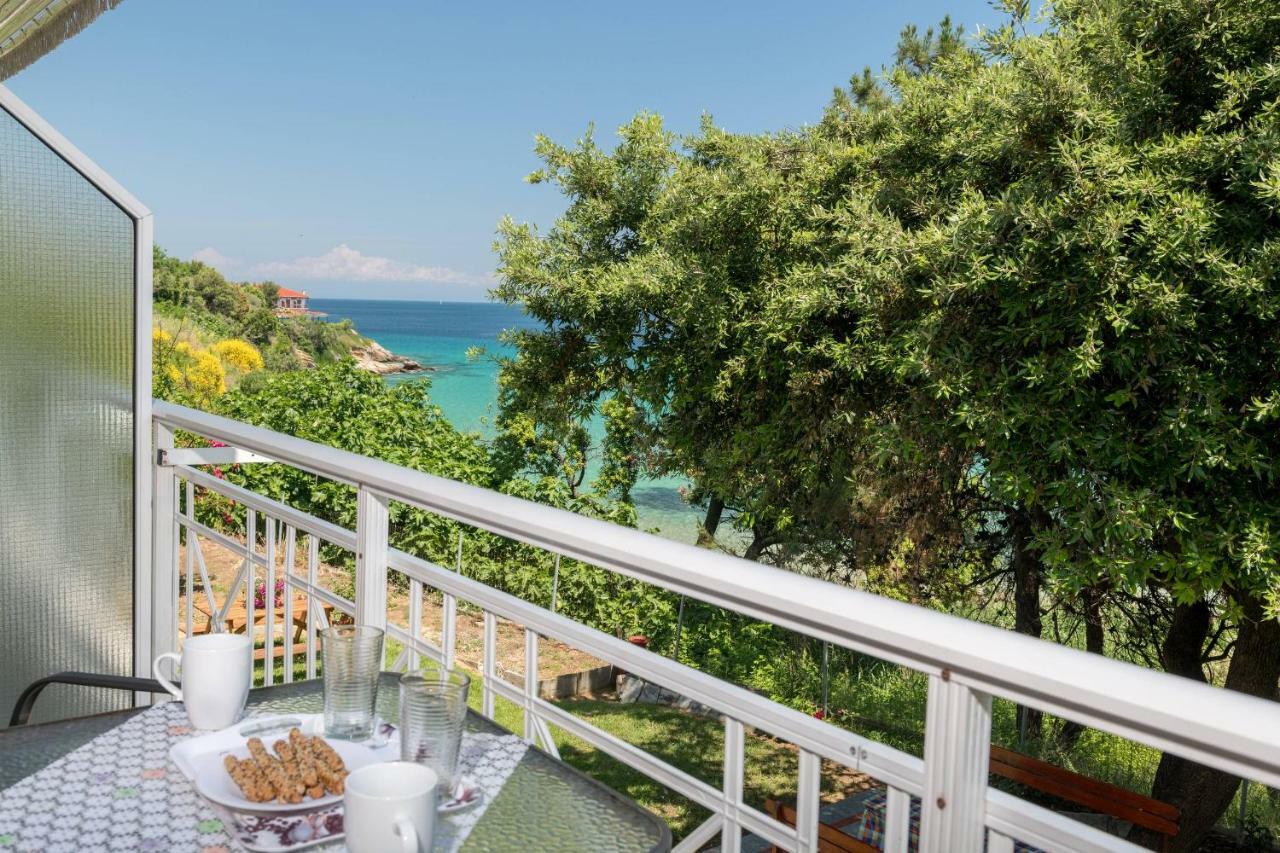 Pension Giannis Αdults Only Коініра Екстер'єр фото