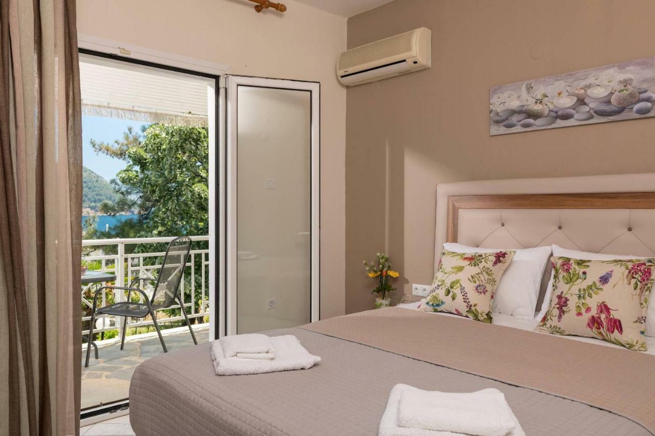 Pension Giannis Αdults Only Коініра Екстер'єр фото