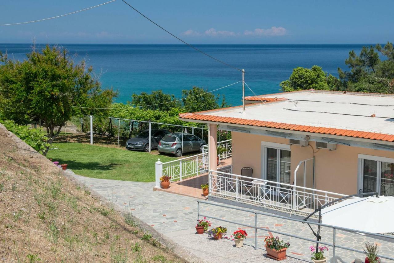 Pension Giannis Αdults Only Коініра Екстер'єр фото