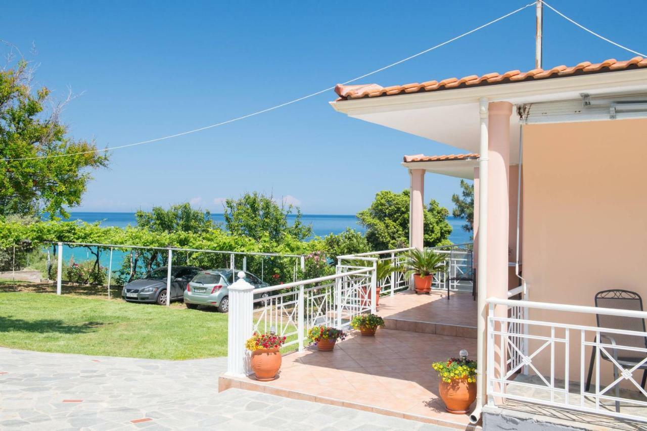 Pension Giannis Αdults Only Коініра Екстер'єр фото
