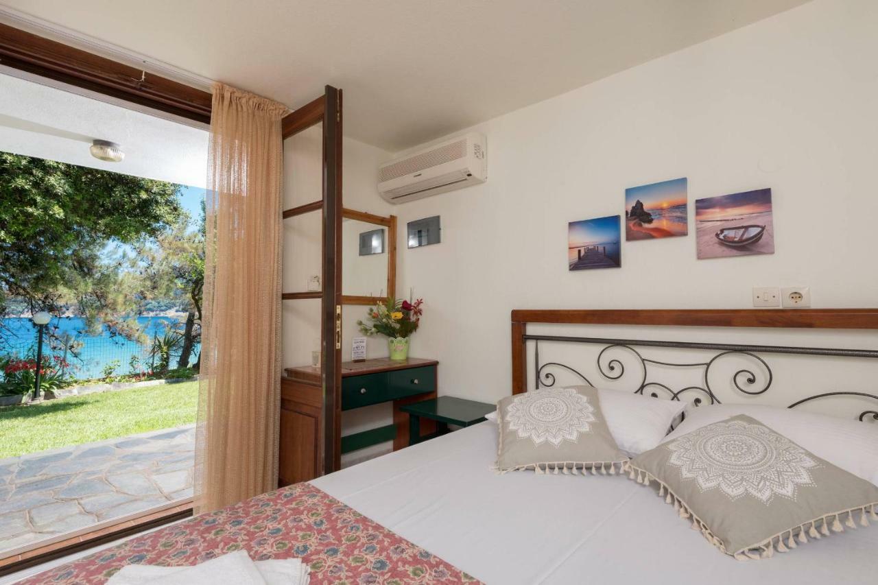 Pension Giannis Αdults Only Коініра Екстер'єр фото