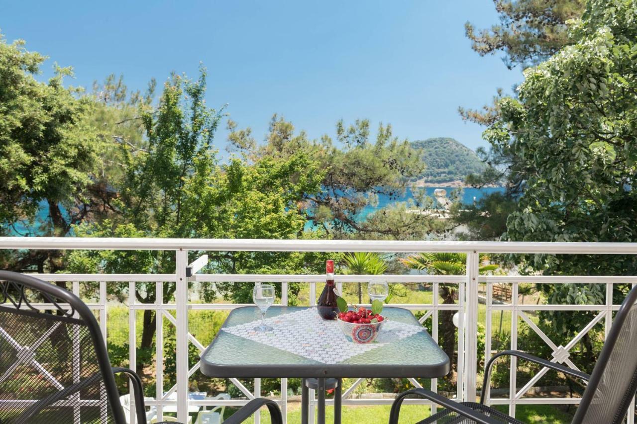 Pension Giannis Αdults Only Коініра Екстер'єр фото