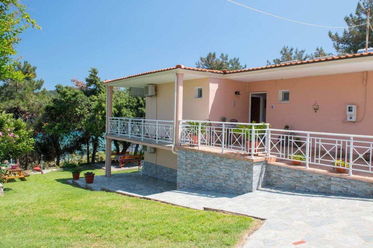 Pension Giannis Αdults Only Коініра Екстер'єр фото
